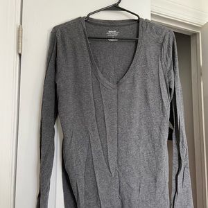 Banana Republic long sleeve timeless tee